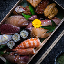 Load image into Gallery viewer, Omakase sushi
